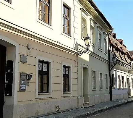 Downtown With Shared Kitchen Győr