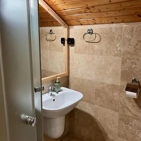 Aparthotel Downtown With Shared Kitchen Győr