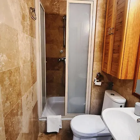 Aparthotel Downtown With Shared Kitchen
