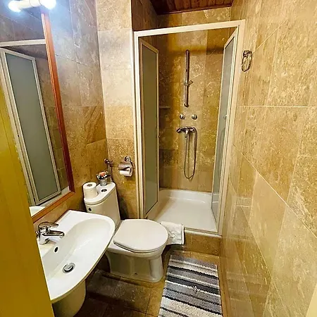 Aparthotel Downtown With Shared Kitchen