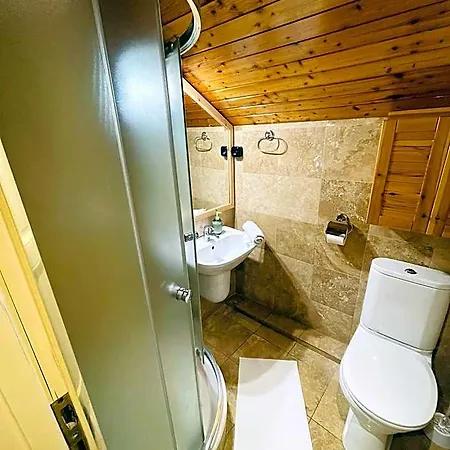 Downtown With Shared Kitchen Győr