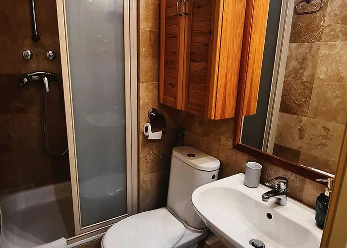 Downtown With Shared Kitchen 3* 杰尔