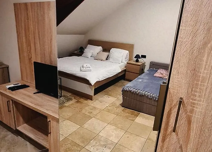 Aparthotel Downtown With Shared Kitchen 3*